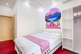 Отель WHITE HOTEL & HOSTEL Бишкек Двухместный номер с 2 отдельными кроватями и душем-6