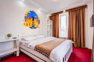 Отель WHITE HOTEL & HOSTEL Бишкек Двухместный номер Делюкс с 1 кроватью и душем-5
