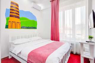 Отель WHITE HOTEL & HOSTEL Бишкек Двухместный номер Делюкс с 1 кроватью и ванной-6